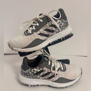 Adidas S2G Spikeless Unisex Kids Golf Shoes-White/Gray-Size 3